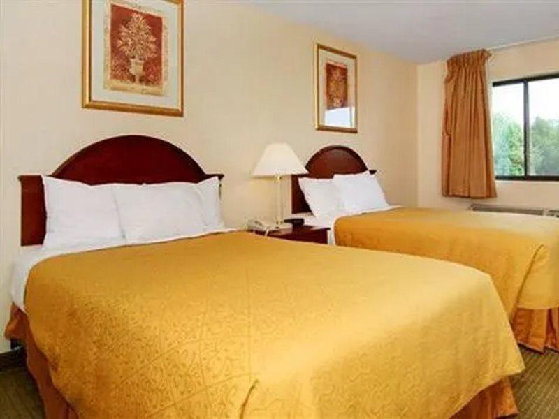 Americas Value Torrington, Ct 2* Torrington