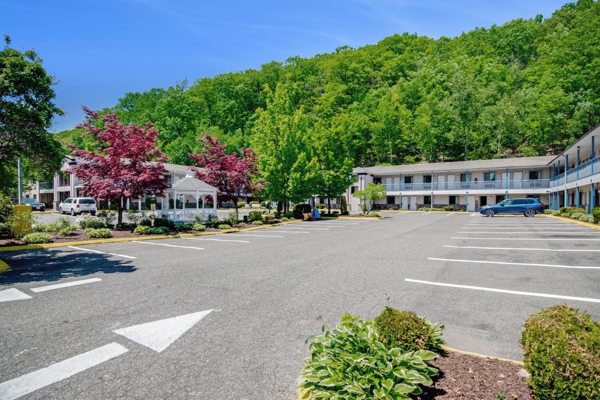 Hotel Americas Value Torrington, Ct